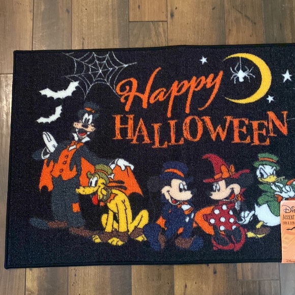 Disney Mickey and friends NWT Halloween Accent Rug 🎃 - Picture 6 of 8